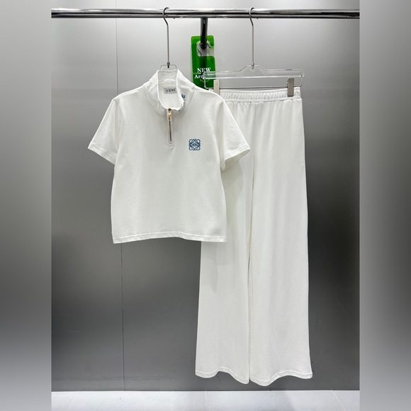 Meet the Posher Pants - Loewe white Polo shirt and straight-leg pants casual suit